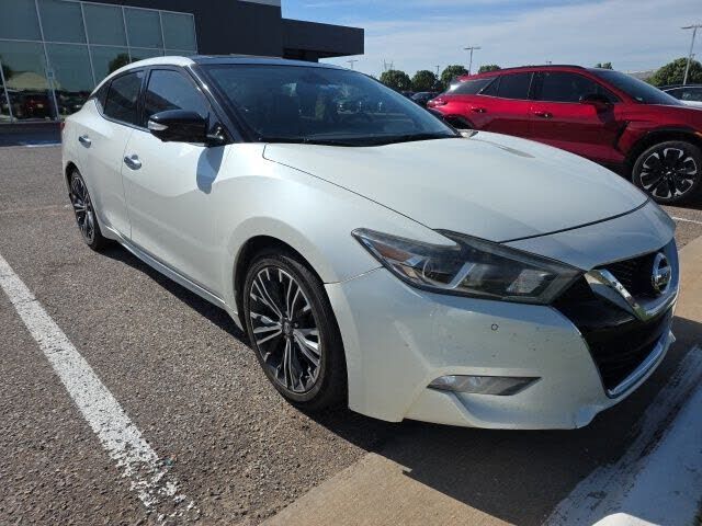 2017 NISSAN Maxima