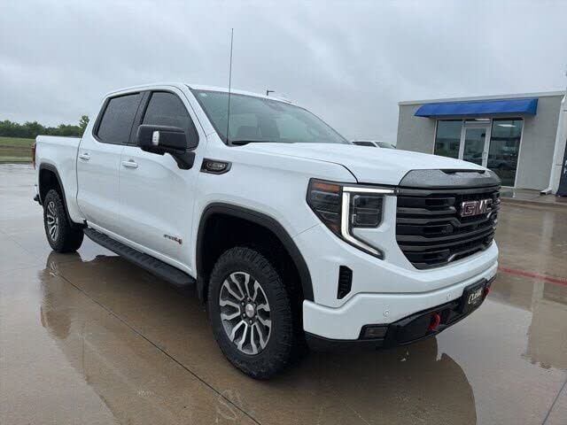 2023 GMC Sierra