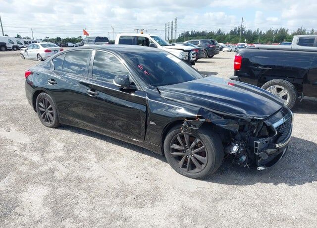 2016 INFINITI Q50