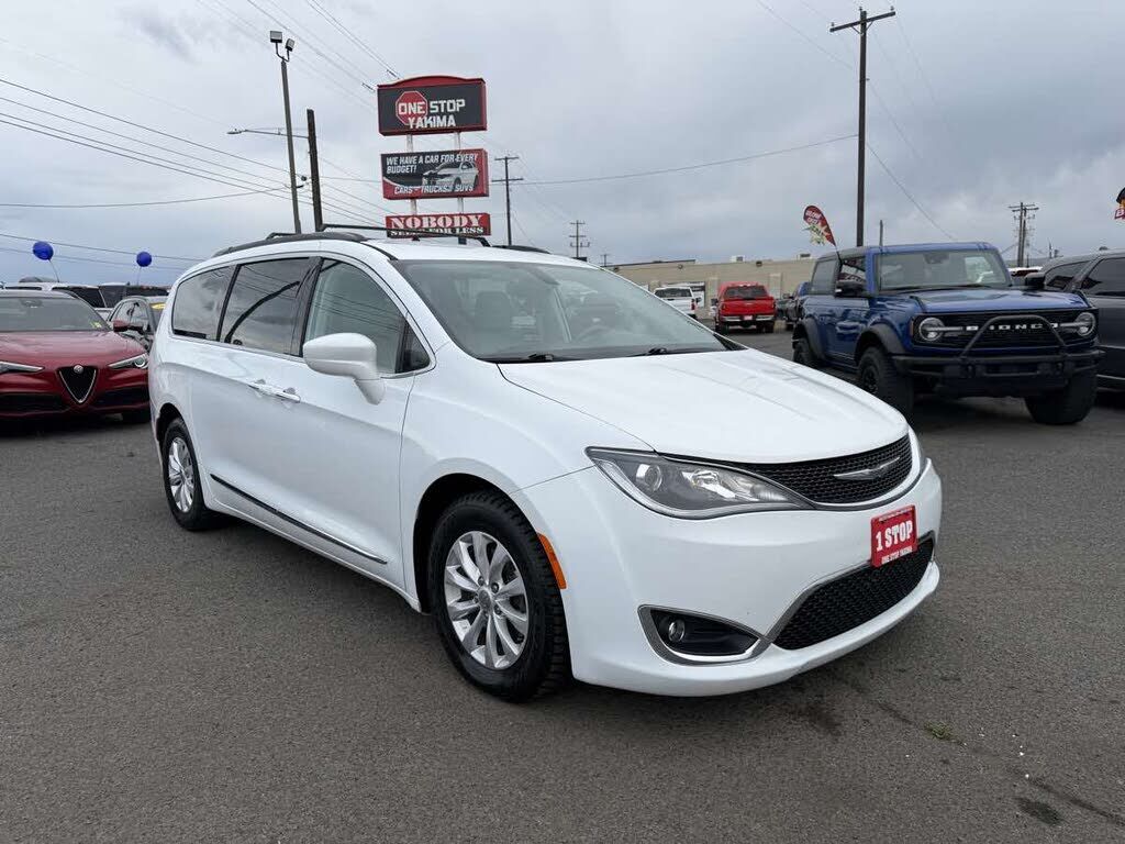 2017 CHRYSLER Pacifica