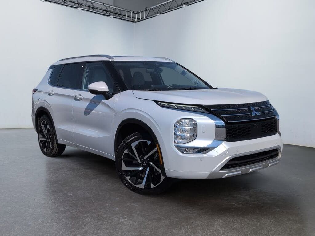 2024 MITSUBISHI Outlander