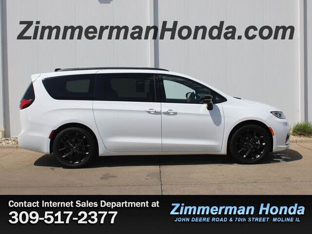 2025 CHRYSLER Pacifica