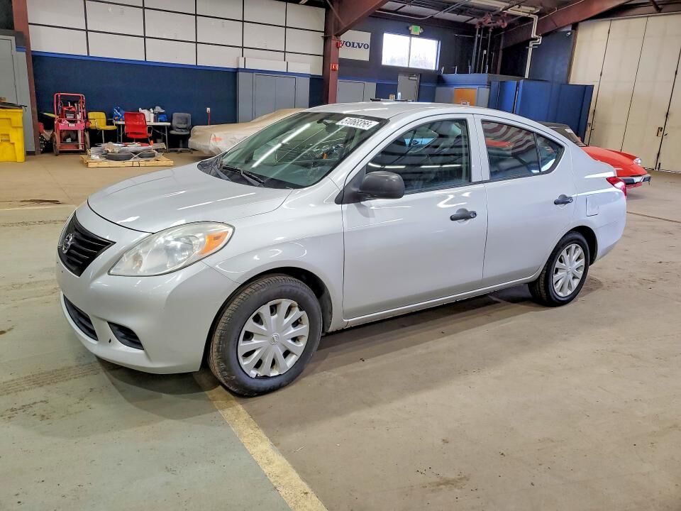 2013 NISSAN Versa