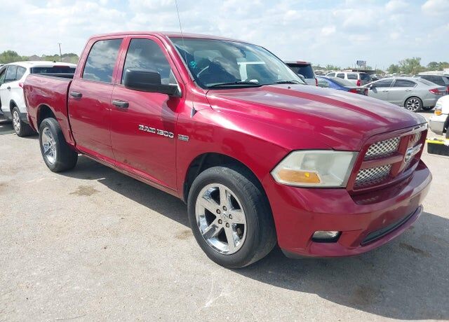 2012 DODGE Ram