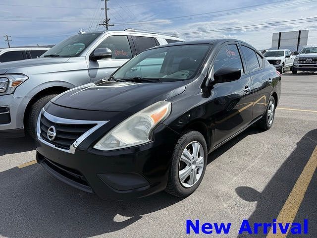 2017 NISSAN Versa