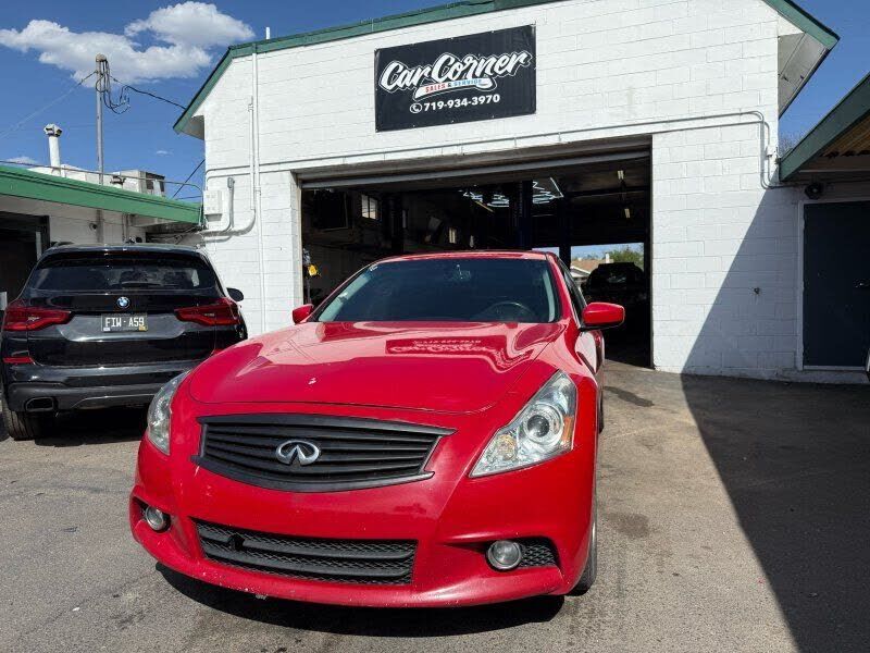 2013 INFINITI G37