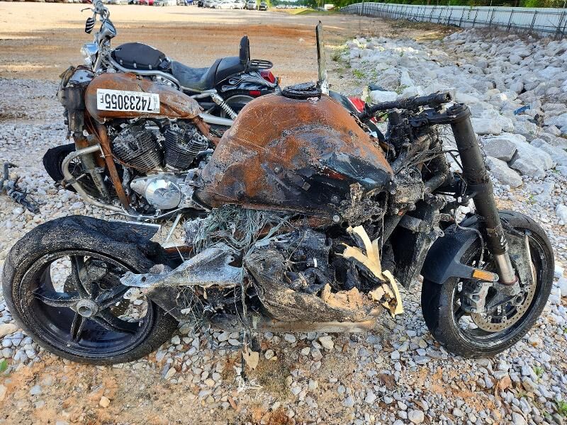 2021 KTM Super Duke R