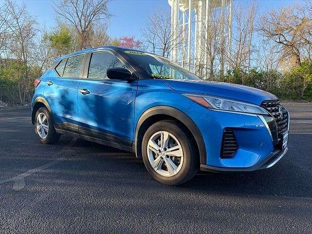 2024 NISSAN Kicks