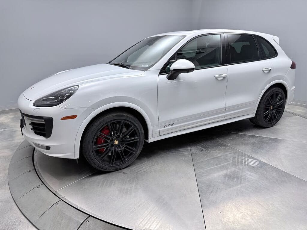 2016 PORSCHE Cayenne
