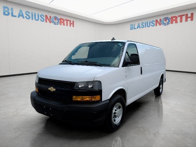 2020 CHEVROLET Express