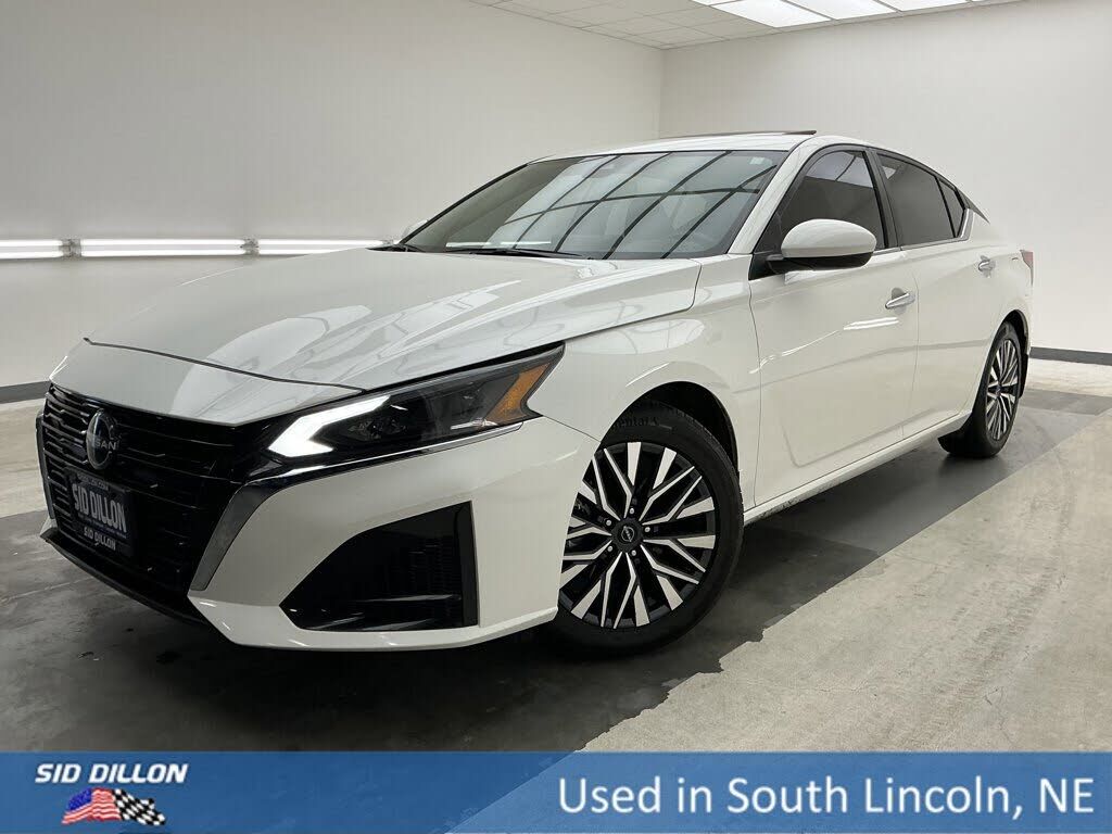 2024 NISSAN Altima
