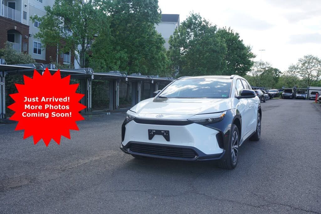 2024 TOYOTA bZ4X