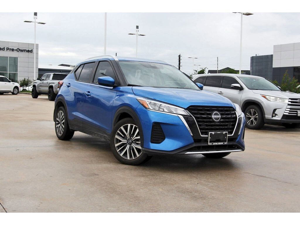 2024 NISSAN Kicks