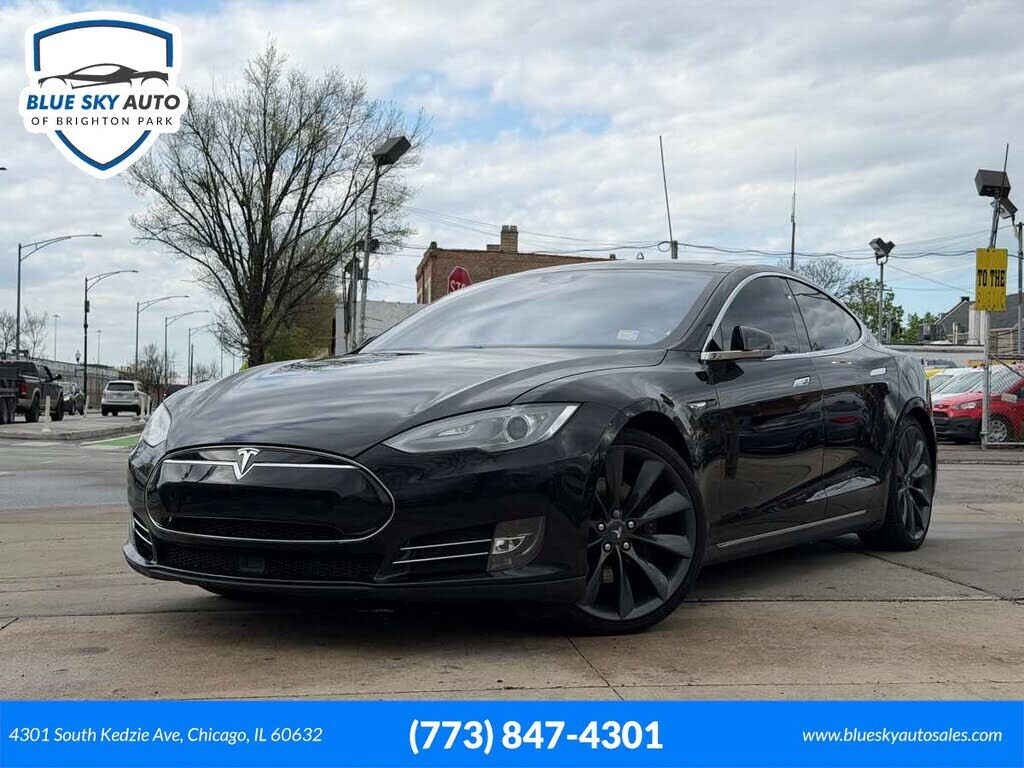 2015 TESLA Model S