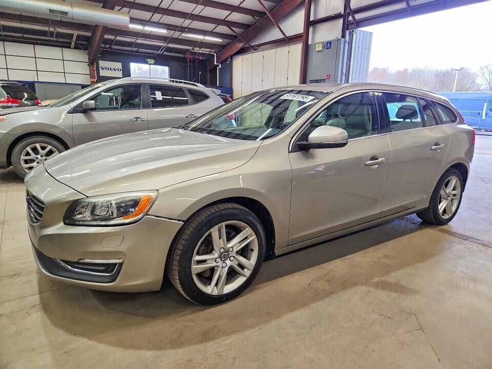2015 VOLVO V60