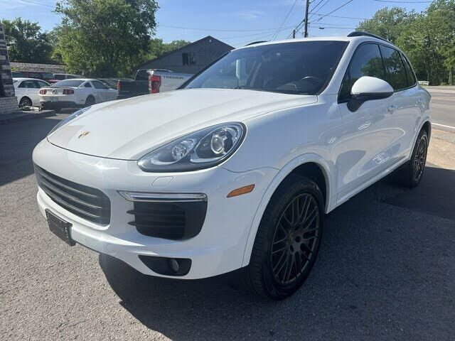 2017 PORSCHE Cayenne