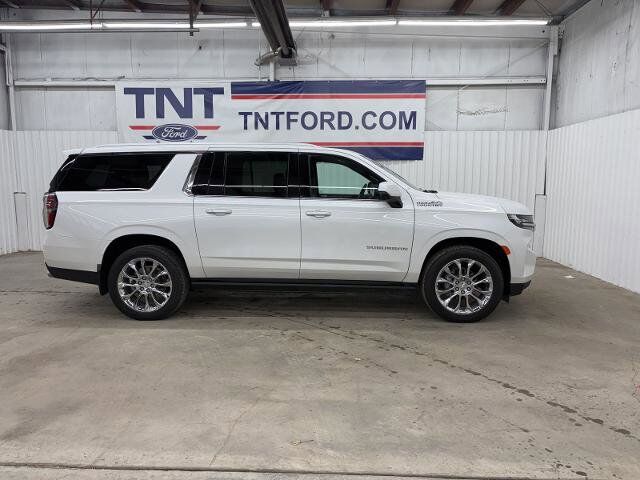 2023 CHEVROLET Suburban