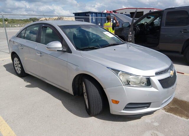 2011 CHEVROLET Cruze
