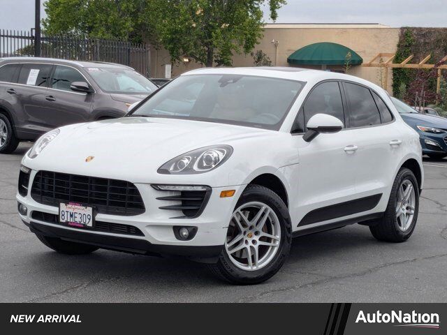2018 PORSCHE Macan