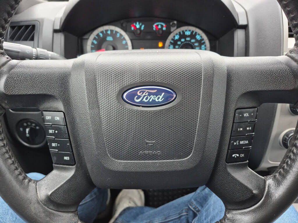 2011 FORD Escape