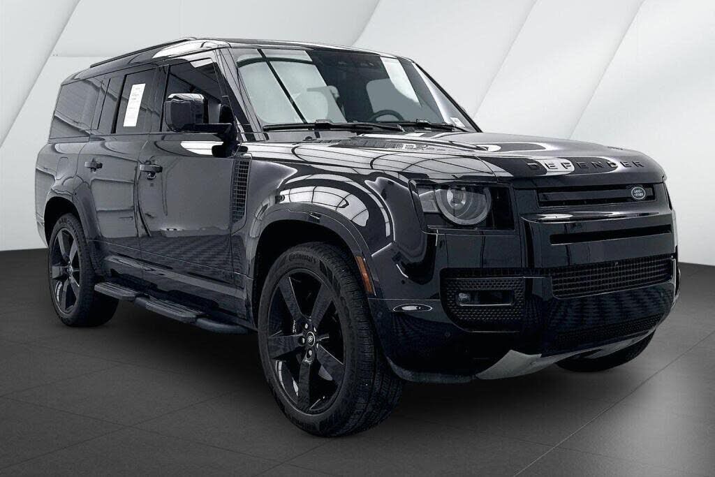 2025 LAND ROVER Defender