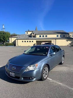2010 TOYOTA Avalon