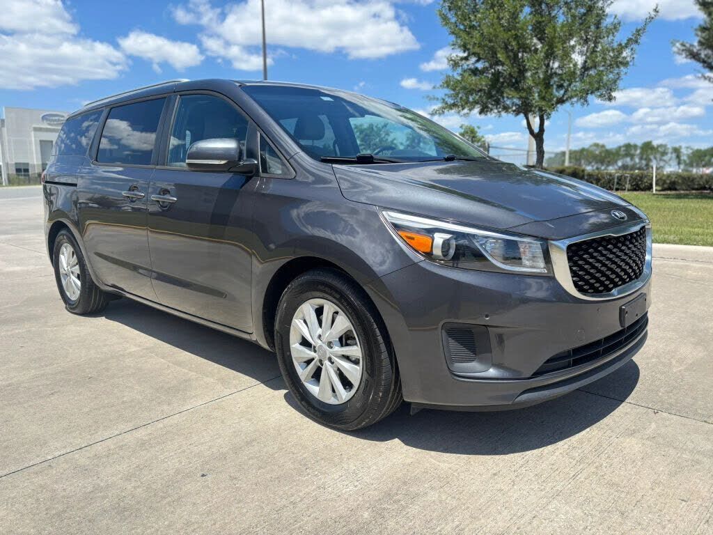 2017 KIA Sedona