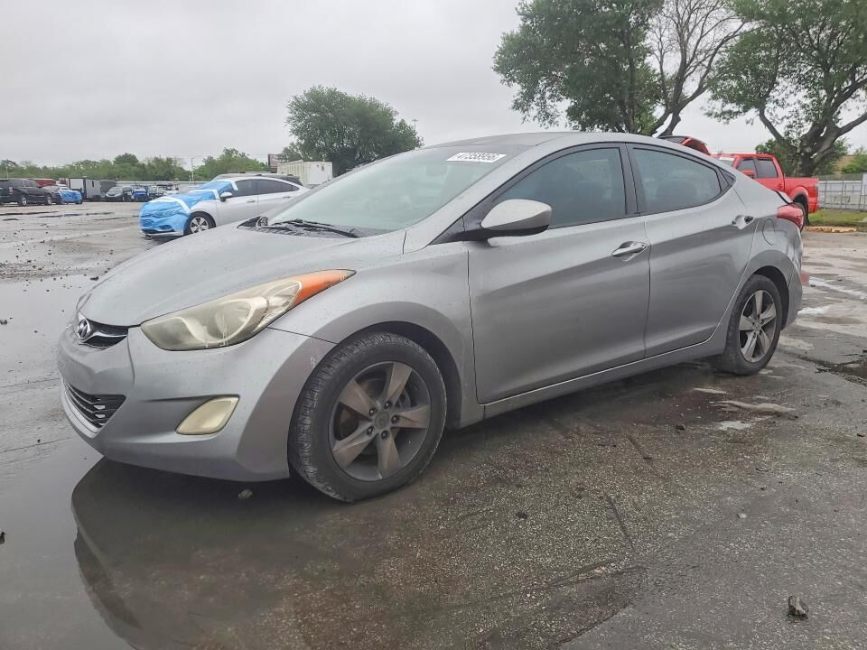 2012 HYUNDAI Elantra