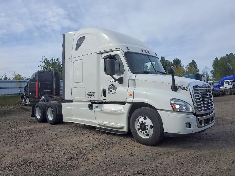 2014 FREIGHTLINER Cascadia
