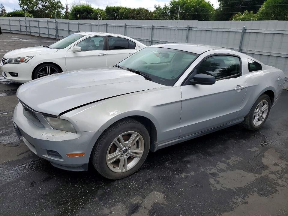2010 FORD Mustang