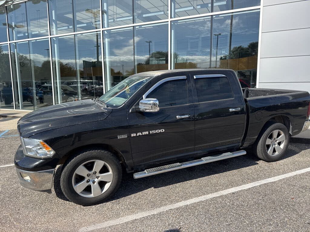 2011 DODGE Ram
