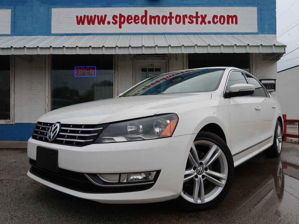 2013 VOLKSWAGEN Passat
