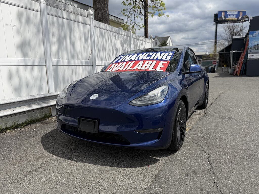 2022 TESLA Model Y