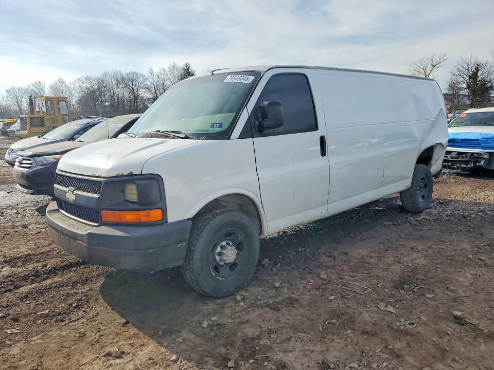 2013 CHEVROLET Express