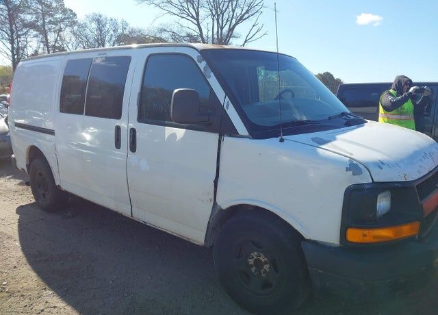 2005 CHEVROLET Express