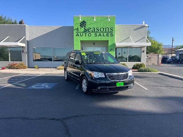 2016 CHRYSLER Town and Country