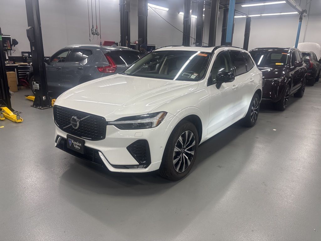 2024 VOLVO XC60