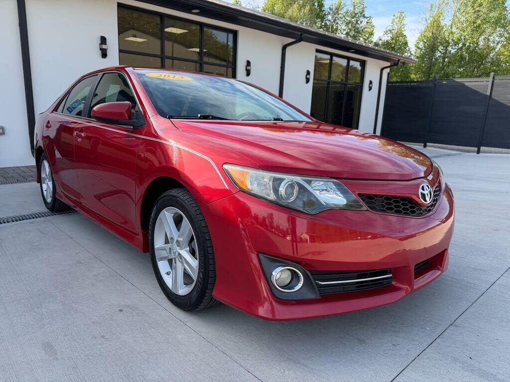 2013 TOYOTA Camry