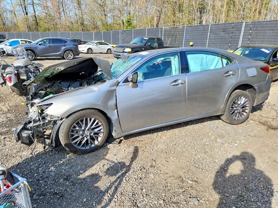 2018 LEXUS ES