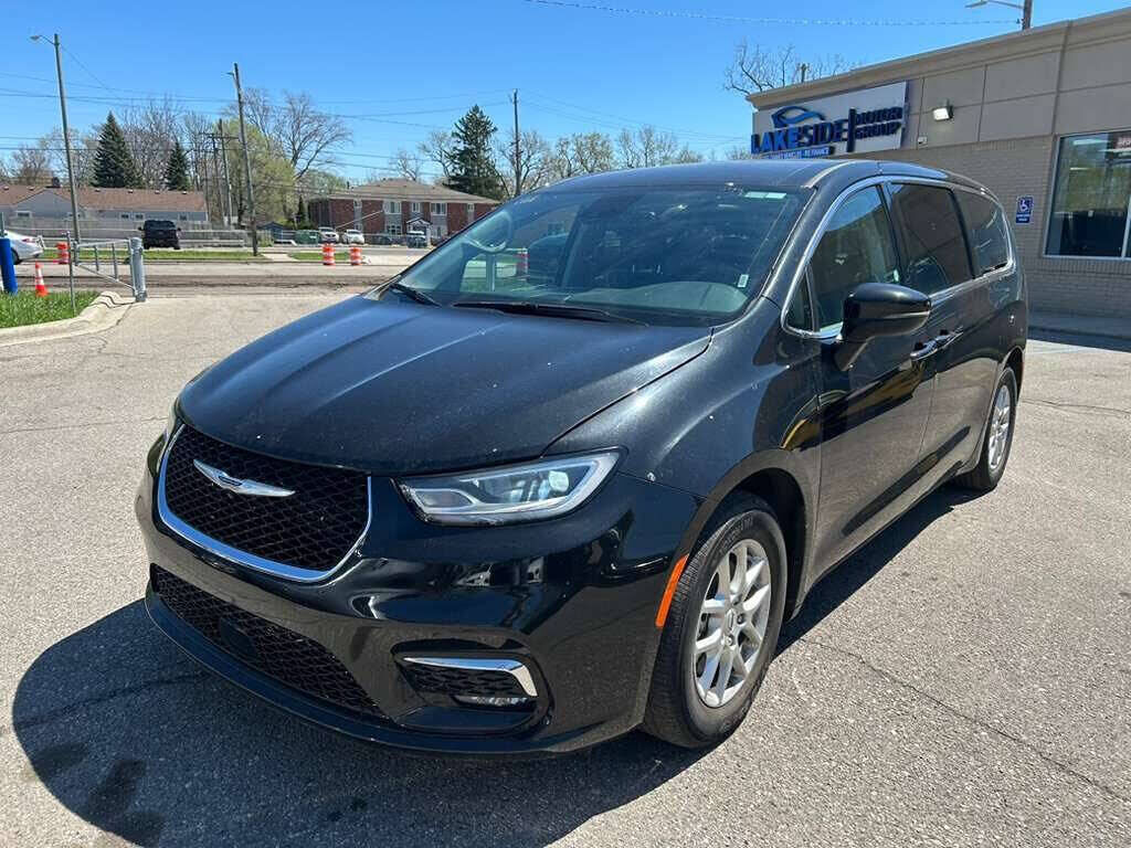 2023 CHRYSLER Pacifica