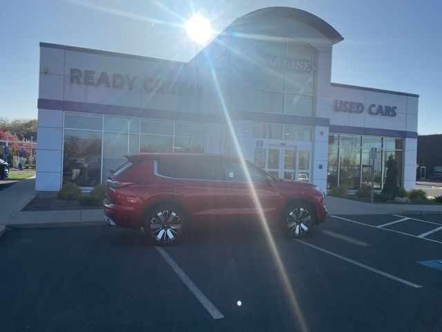 2025 MITSUBISHI Outlander