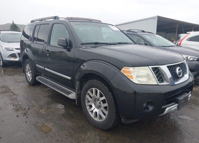 2011 NISSAN Pathfinder