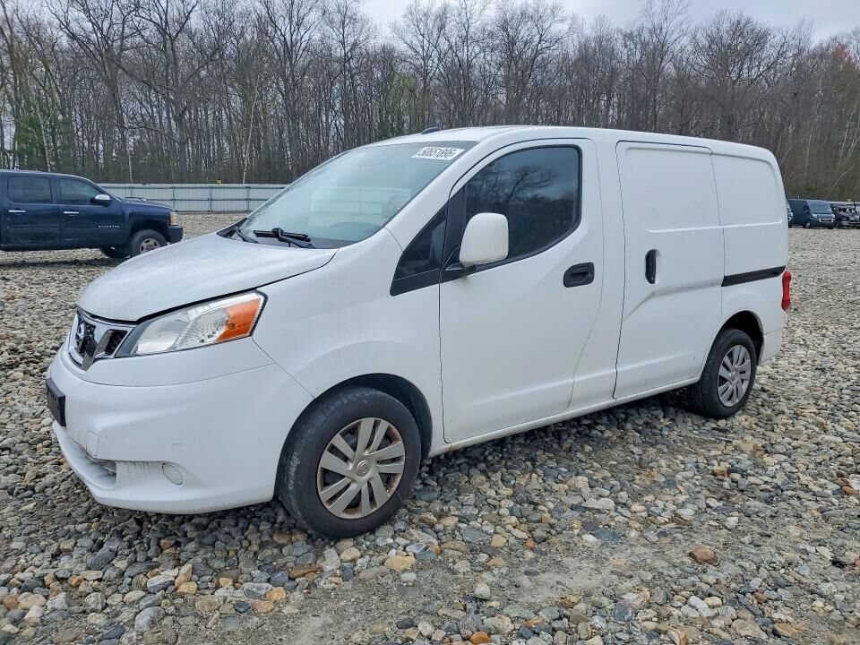 2014 NISSAN NV200