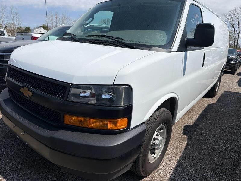 2024 CHEVROLET Express