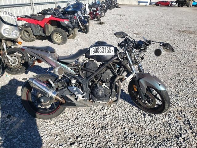 2015 YAMAHA YFZR3