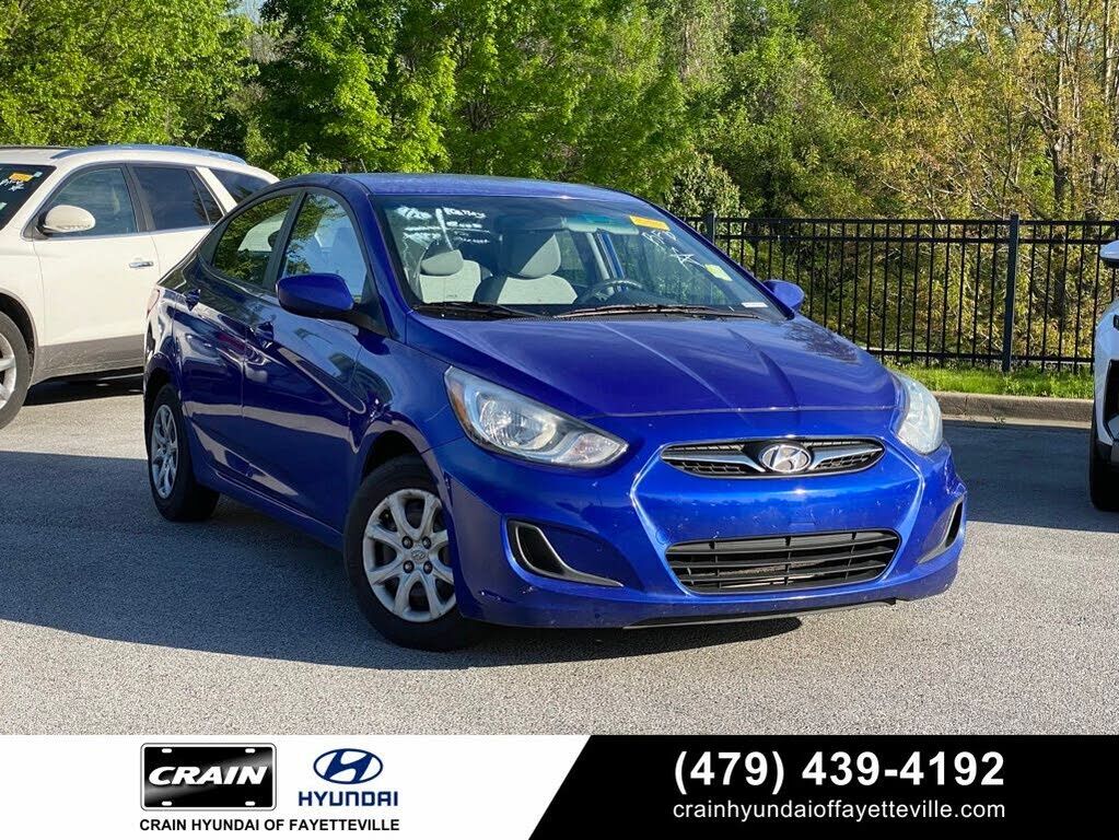 2012 HYUNDAI Accent