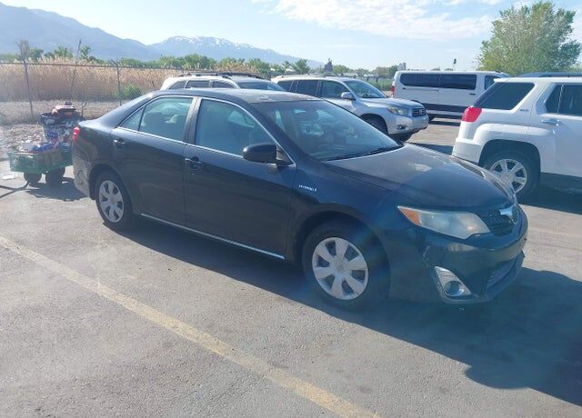 2013 TOYOTA Camry
