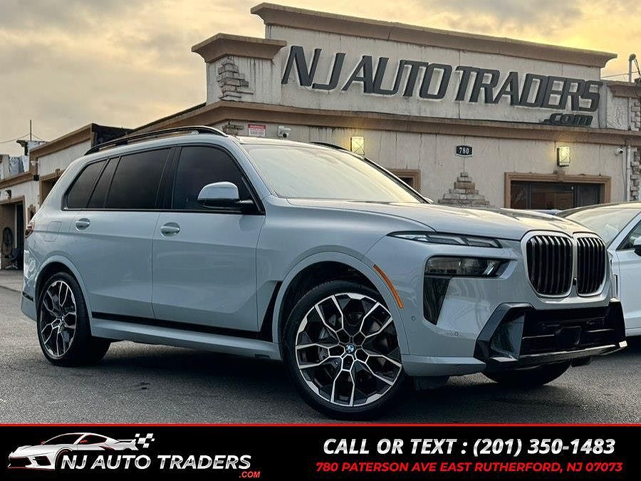 2023 BMW X7