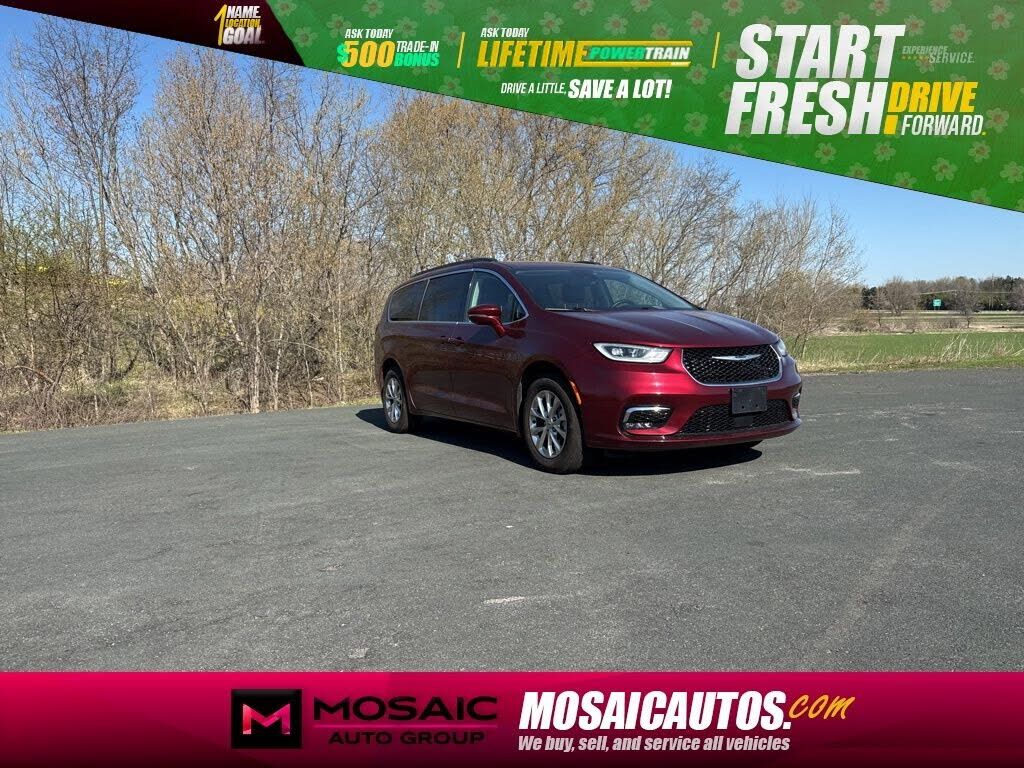 2022 CHRYSLER Pacifica