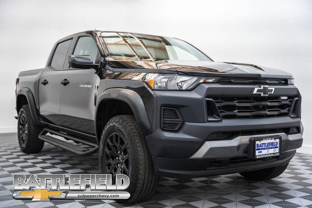 2025 CHEVROLET Colorado